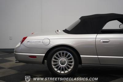 2004 Ford Thunderbird