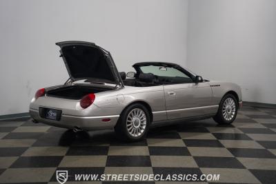 2004 Ford Thunderbird