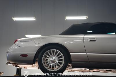 2004 Ford Thunderbird