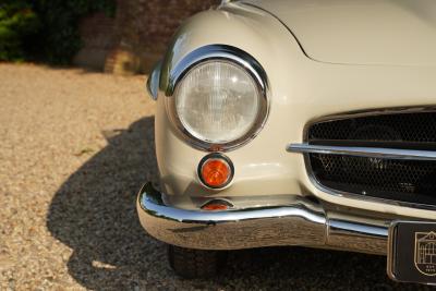 1962 Mercedes - Benz Mercedes Benz 190 SL &ldquo;Wei&szlig;&shy;grau &uuml;ber Rot&rdquo;