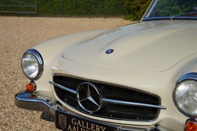 1962 Mercedes - Benz Mercedes Benz 190 SL &ldquo;Wei&szlig;&shy;grau &uuml;ber Rot&rdquo;