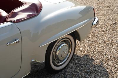 1962 Mercedes - Benz Mercedes Benz 190 SL &ldquo;Wei&szlig;&shy;grau &uuml;ber Rot&rdquo;