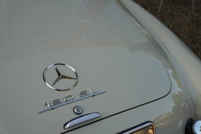 1962 Mercedes - Benz Mercedes Benz 190 SL &ldquo;Wei&szlig;&shy;grau &uuml;ber Rot&rdquo;