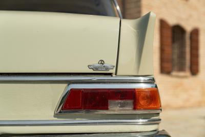 1966 Mercedes - Benz 200 CODINE