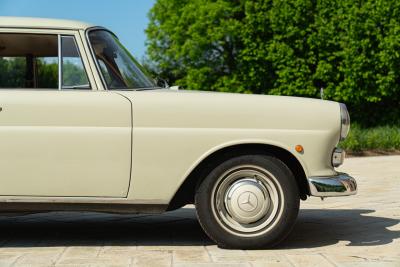 1966 Mercedes - Benz 200 CODINE