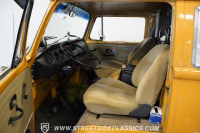 1972 Volkswagen Westfalia Camper