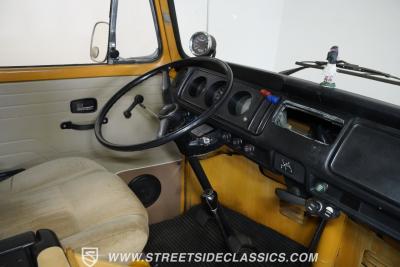 1972 Volkswagen Westfalia Camper