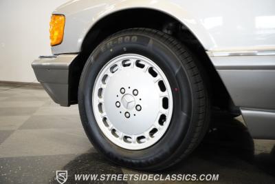 1990 Mercedes - Benz 560SEC