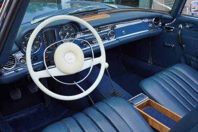 1968 Mercedes - Benz Mercedes Benz 280 SL Pagode &ldquo;with manual gearbox&rdquo;