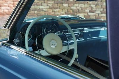 1968 Mercedes - Benz Mercedes Benz 280 SL Pagode &ldquo;with manual gearbox&rdquo;