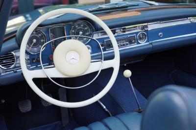 1968 Mercedes - Benz Mercedes Benz 280 SL Pagode &ldquo;with manual gearbox&rdquo;