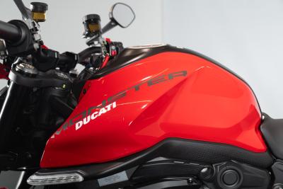 2022 Ducati MONSTER