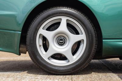 2000 Aston Martin Vantage