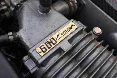 2000 Aston Martin Vantage