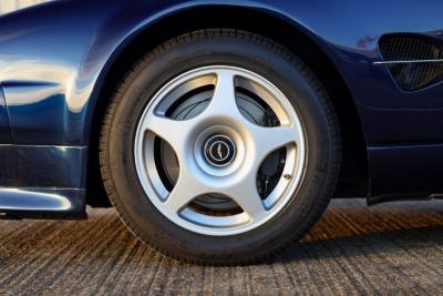 2000 Aston Martin Vantage