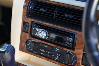 2000 Aston Martin Vantage