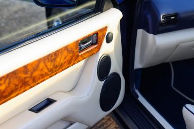 2000 Aston Martin Vantage