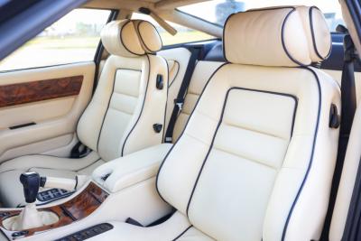 2000 Aston Martin Vantage