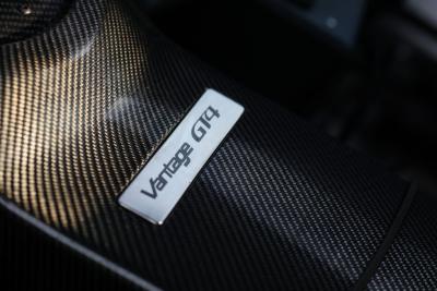 Aston Martin Vantage