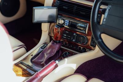 1997 Aston Martin V8