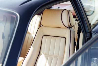 1997 Aston Martin V8