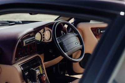 1997 Aston Martin V8