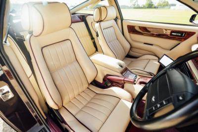 1997 Aston Martin V8