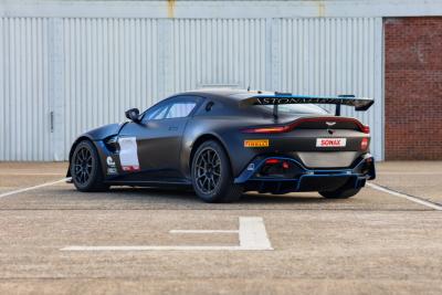 2022 Aston Martin Vantage