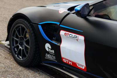 2022 Aston Martin Vantage