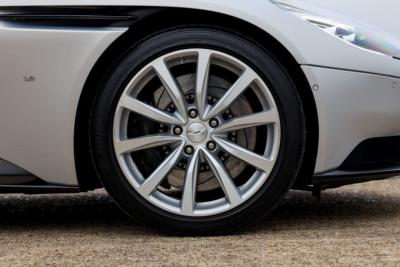 2016 Aston Martin DB11