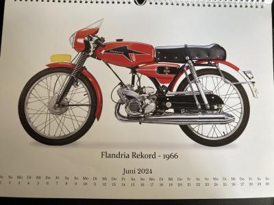 1900 Collectables Calenders / photos, bikes