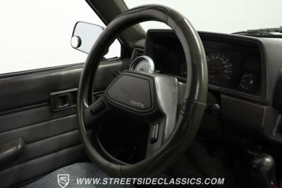 1987 Toyota Pickup 4x4 5-speed