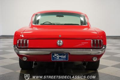 1966 Ford Mustang 2+2 Fastback Restomod