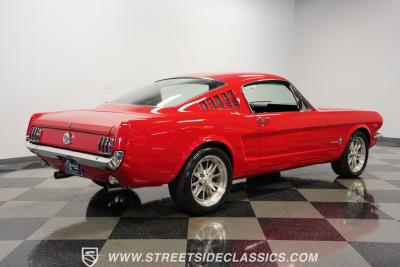 1966 Ford Mustang 2+2 Fastback Restomod