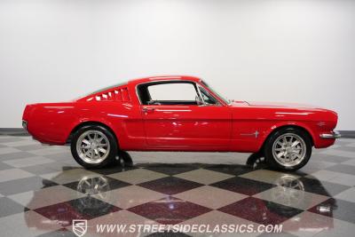 1966 Ford Mustang 2+2 Fastback Restomod