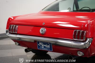 1966 Ford Mustang 2+2 Fastback Restomod