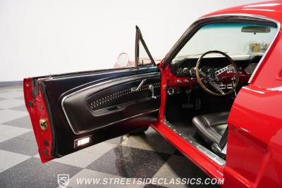 1966 Ford Mustang 2+2 Fastback Restomod