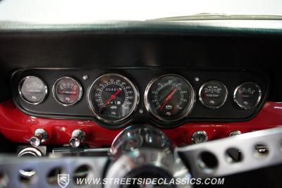 1966 Ford Mustang 2+2 Fastback Restomod