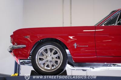 1966 Ford Mustang 2+2 Fastback Restomod