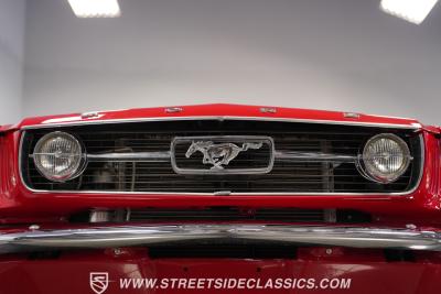 1966 Ford Mustang 2+2 Fastback Restomod