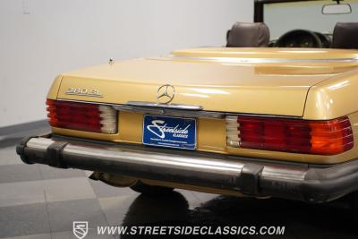 1982 Mercedes - Benz 380SL 107