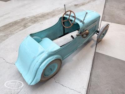 1900 Trapauto&#039;&#039;s blue