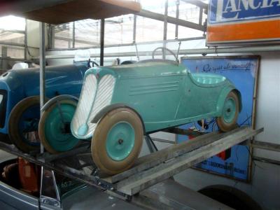 1900 Trapauto&#039;&#039;s blue