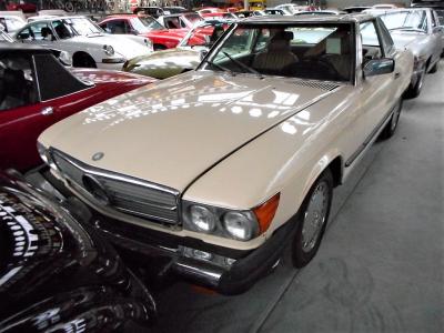 1987 Mercedes - Benz 560 SL Creme