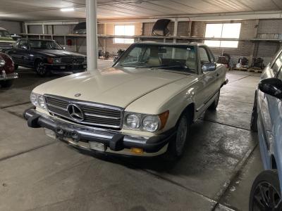 1987 Mercedes - Benz 560 SL Creme