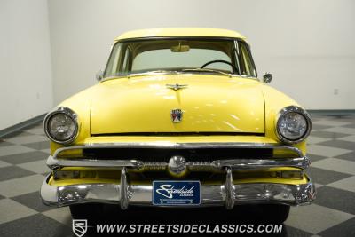 1953 Ford Mainline Fordor