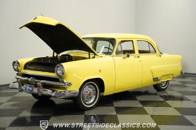 1953 Ford Mainline Fordor