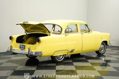 1953 Ford Mainline Fordor