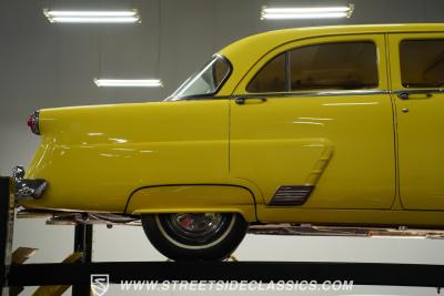 1953 Ford Mainline Fordor