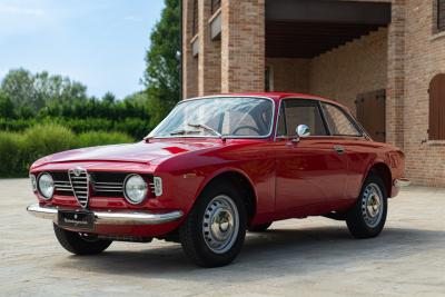 1967 Alfa Romeo GIULIA SPRINT GT VELOCE